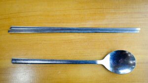 Perbedaan Sumpit Jepang dan Korea!